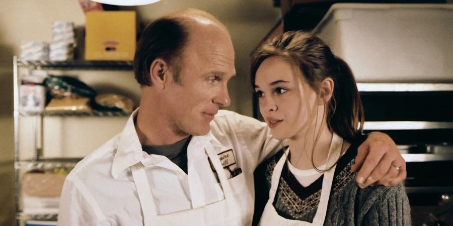 Кадр из сериала «Эмпайр-Фоллс» Кадр из сериала «Эмпайр-Фоллс»