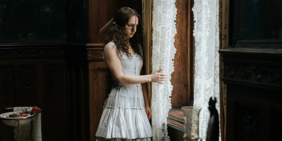 Кадр из к/ф «Гадкая сестра»