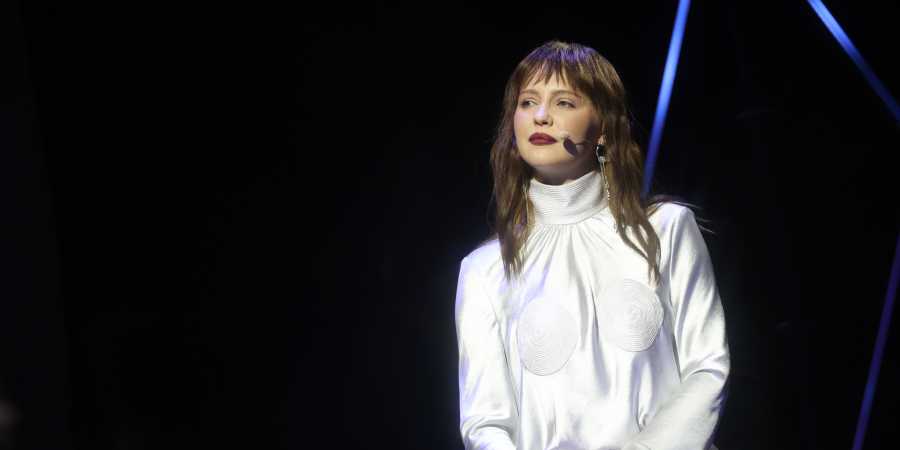 Актриса Юлия Хлынина