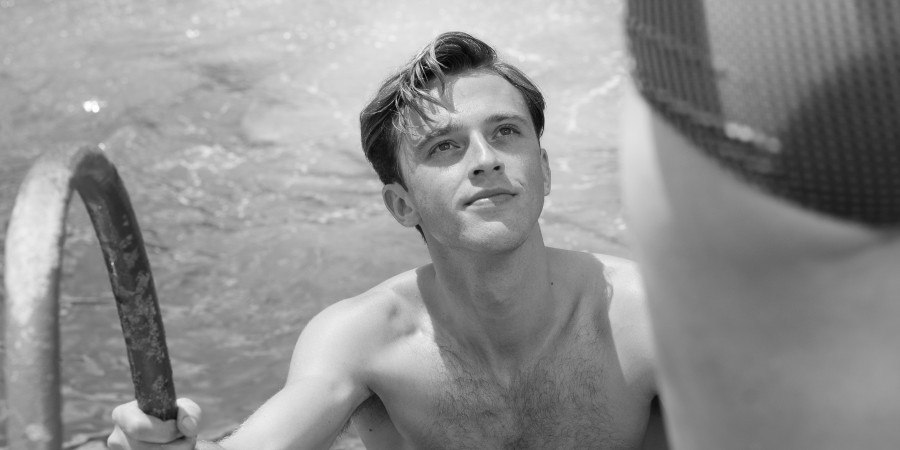 Кадр из к/ф «Посторонний» Кадр из к/ф «Посторонний»