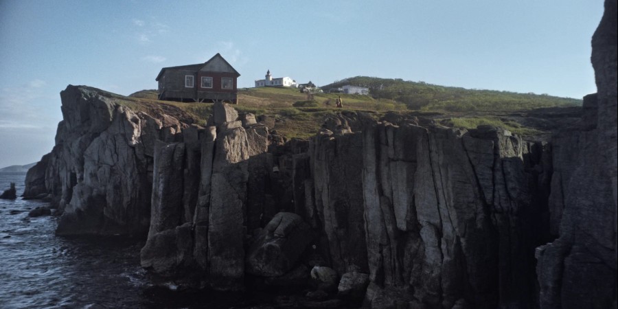 Кадр из к/ф «Большая земля» 