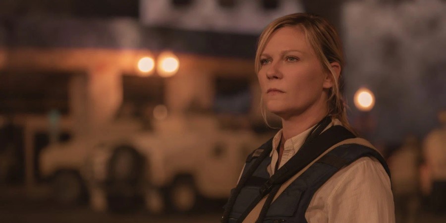 Кадр из к/ф «Падение империи»