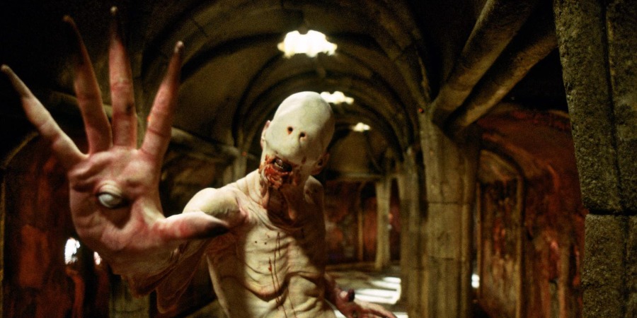 Кадр из к/ф «Лабиринт Фавна» Кадр из к/ф «Лабиринт Фавна»