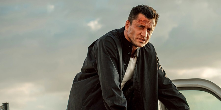 Кадр из к/ф «Мажор в Дубае» Кадр из к/ф «Мажор в Дубае»