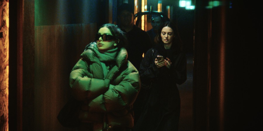 Кадр из к/ф «Момент»