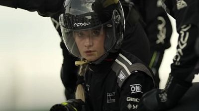 Калли Кук присоединилась к боевику с Киану Ривзом