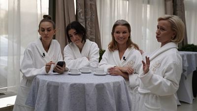 «Между нами девочками»: женская история со стендап-звёздами