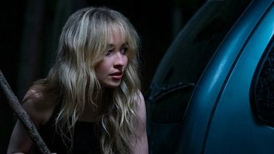 Сабрина Карпентер отправляется в Страну чудес