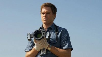 Декстер меняет скальпель на шпионские игры